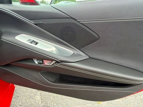 Used 2022 Chevrolet Corvette Stingray Coupe w/ 1LT RWD image 25