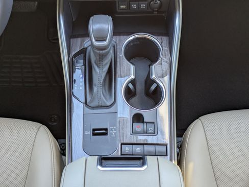 Used 2021 Toyota Highlander Platinum image 23