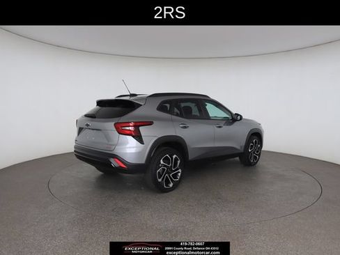Used 2024 Chevrolet Trax RS w/ Driver Confidence Package FWD image 19