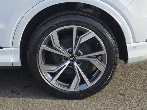 Used 2023 Audi Q4 e-tron Prestige w/ Black Optic Package image 33