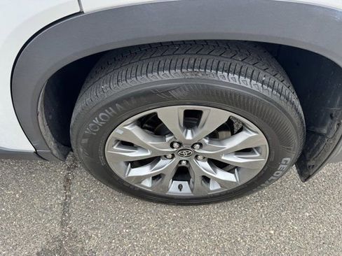 Used 2024 Toyota Grand Highlander Limited image 11