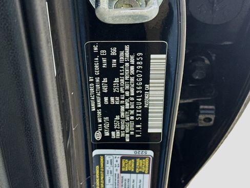 Used 2016 Kia Optima EX w/ Premium Package image 40