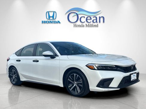 Used 2024 Honda Civic LX image 1