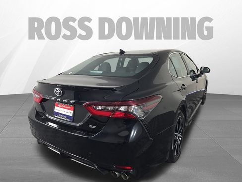 Used 2024 Toyota Camry SE FWD image 4
