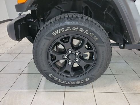 Used 2022 Jeep Wrangler Unlimited Sport image 58