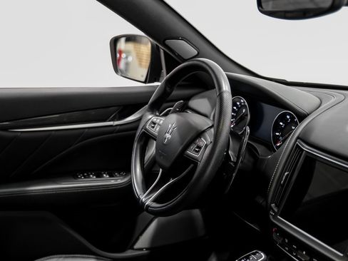 Used 2022 Maserati Levante Modena S image 12