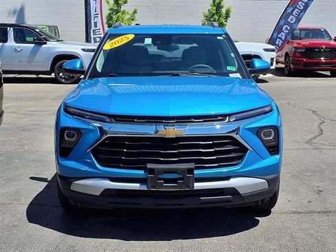 Used 2025 Chevrolet TrailBlazer LT AWD/4WD image 5