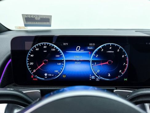 Used 2023 Mercedes-Benz GLB 250 4MATIC image 32