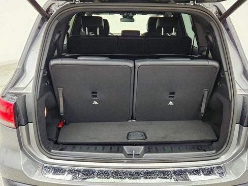 Used 2023 Mercedes-Benz EQB 300 4MATIC w/ Exclusive Package image 19