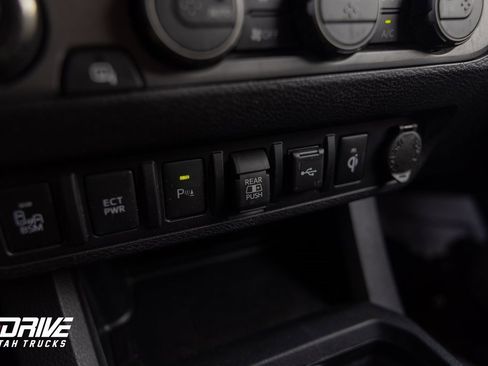 Used 2022 Toyota Tacoma TRD Pro image 38