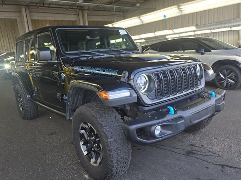 Used 2024 Jeep Wrangler Unlimited Rubicon 4xe AWD/4WD image 2