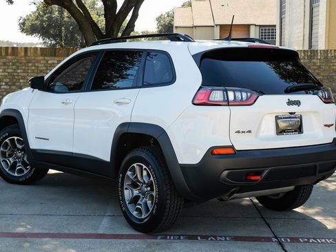 Used 2022 Jeep Cherokee Trailhawk w/ Premium Leather Package image 19