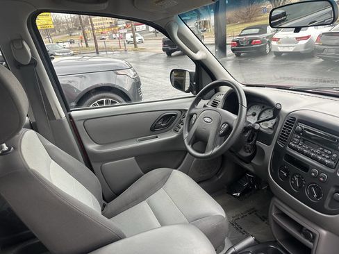 Used 2003 Ford Escape XLS image 13