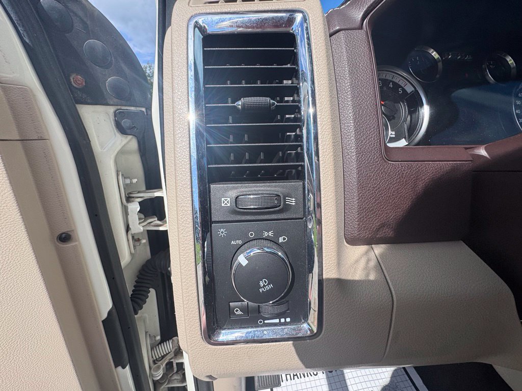Used 2018 RAM 1500 Laramie w/ Convenience Group RWD image 30