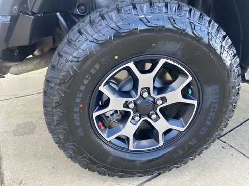 Used 2020 Jeep Wrangler Unlimited Rubicon AWD/4WD image 31