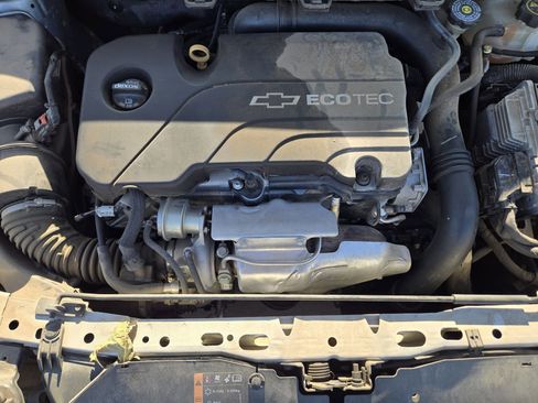 Used 2017 Chevrolet Cruze LT image 32