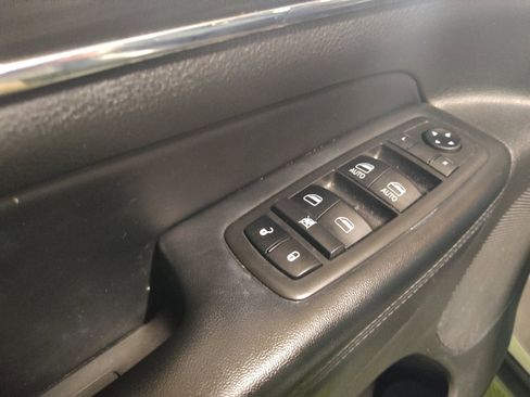 Used 2019 Jeep Grand Cherokee Limited image 27