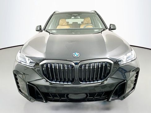 New 2026 BMW X5 xDrive50e w/ M Sport Package AWD/4WD image 2