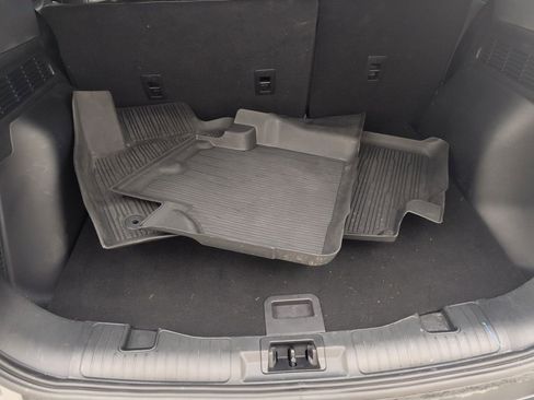 Used 2025 Ford Escape SE image 32