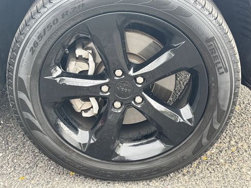 Used 2025 Jeep Grand Cherokee L Limited w/ Black Appearance Package image 7