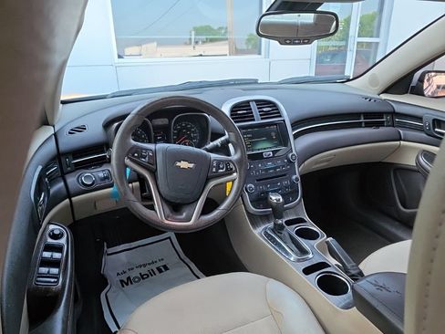 Used 2015 Chevrolet Malibu LT w/ Power Convenience Package FWD image 7