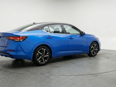 Used 2025 Nissan Sentra SV FWD image 9
