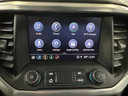 Certified 2023 GMC Acadia SLT w/ Preferred Package image 14