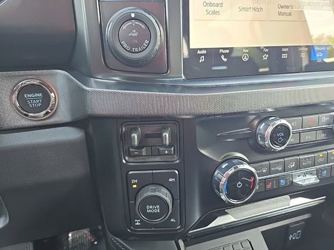 New 2025 Ford F250 Platinum image 17