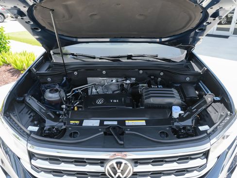Used 2022 Volkswagen Atlas SE w/ Panoramic Sunroof Package FWD image 45