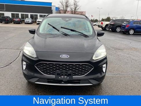 Used 2022 Ford Escape Titanium AWD/4WD image 2