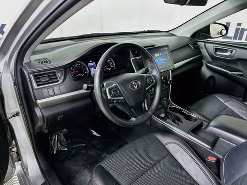 Used 2017 Toyota Camry SE FWD image 10
