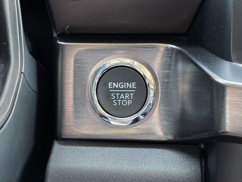 Used 2024 Ford F250 Lariat w/ Lariat Ultimate Package image 35