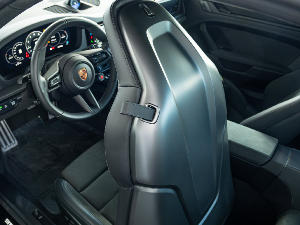 Certified 2025 Porsche 911 Carrera 4 GTS AWD/4WD image 6