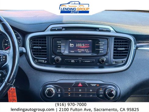 Used 2016 Kia Sorento FWD w/ LX Convenience Package image 12