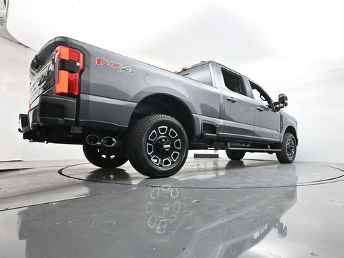 New 2026 Ford F250 Platinum AWD/4WD image 32