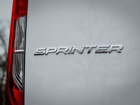 Used 2026 Mercedes-Benz Sprinter 2500 image 9