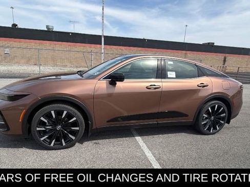 New 2026 Toyota Crown Platinum image 2