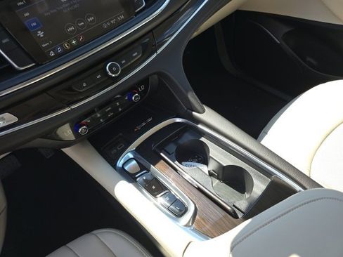 Used 2024 Buick Enclave Essence w/ Technology Package image 21