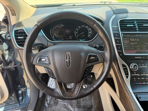 Used 2016 Lincoln MKX Reserve w/ Technology Package AWD/4WD image 14