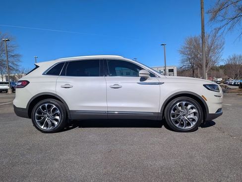 Certified 2022 Lincoln Nautilus Reserve w/ Equipment Group 201A image 3