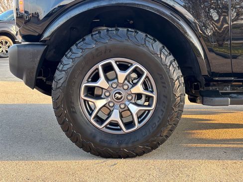 Used 2023 Ford Bronco Outer Banks image 12