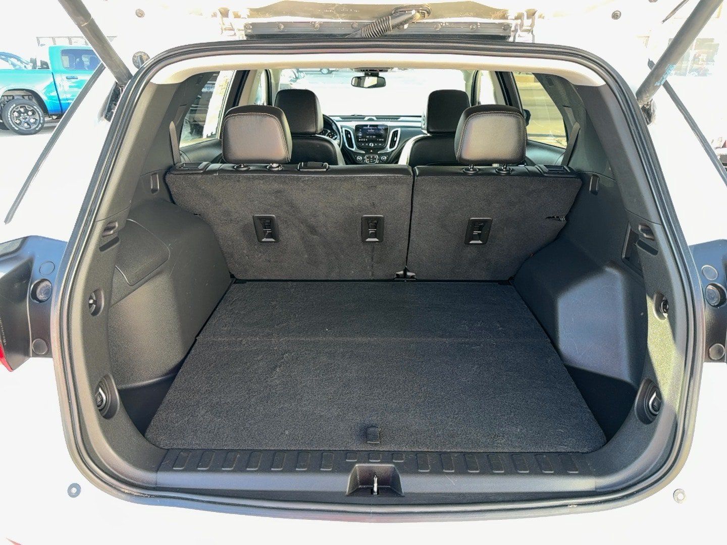 Used 2021 Chevrolet Equinox Premier AWD/4WD image 26