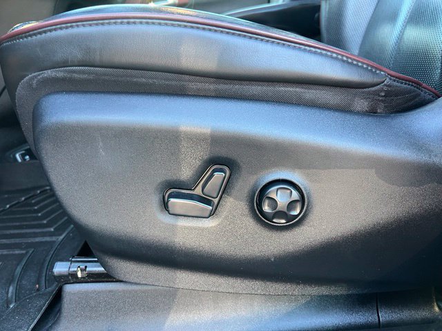 Used 2020 Chrysler Pacifica Limited FWD image 19