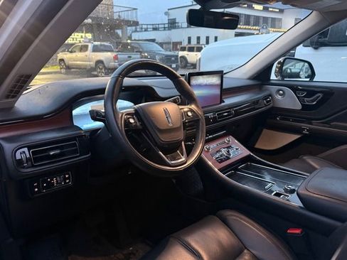 Used 2021 Lincoln Aviator Grand Touring w/ Equipment Group 302A image 6