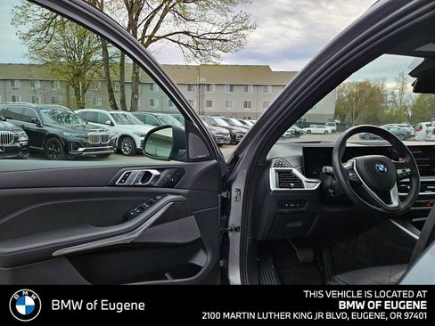 Used 2024 BMW X5 xDrive40i w/ Premium Package image 23