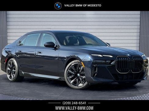 New 2026 BMW 740i image 1