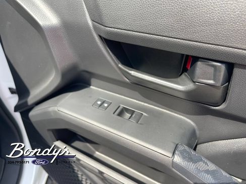 Used 2024 Toyota Tacoma SR5 AWD/4WD image 19