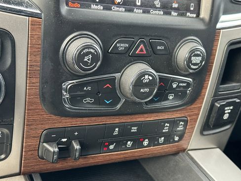 Used 2018 RAM 1500 Laramie w/ Convenience Group image 19