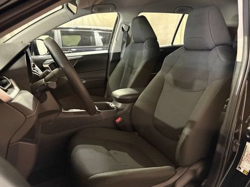 Certified 2025 Toyota RAV4 LE AWD/4WD image 5