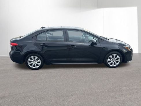 Used 2023 Toyota Corolla LE image 30